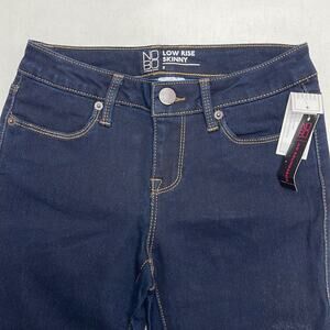 NO BOUNDARIES Women’s 5 (Juniors) Low Rise Skinny Blue Jeans